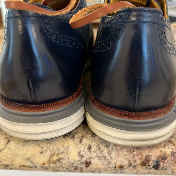 Cole Haan navy blue wing tip size 12 - Picture 4 of 6